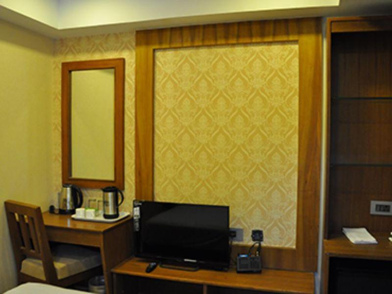 Hotel The Vijay Park - Airport à Chennai Extérieur photo