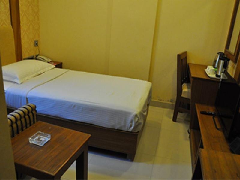 Hotel The Vijay Park - Airport à Chennai Extérieur photo