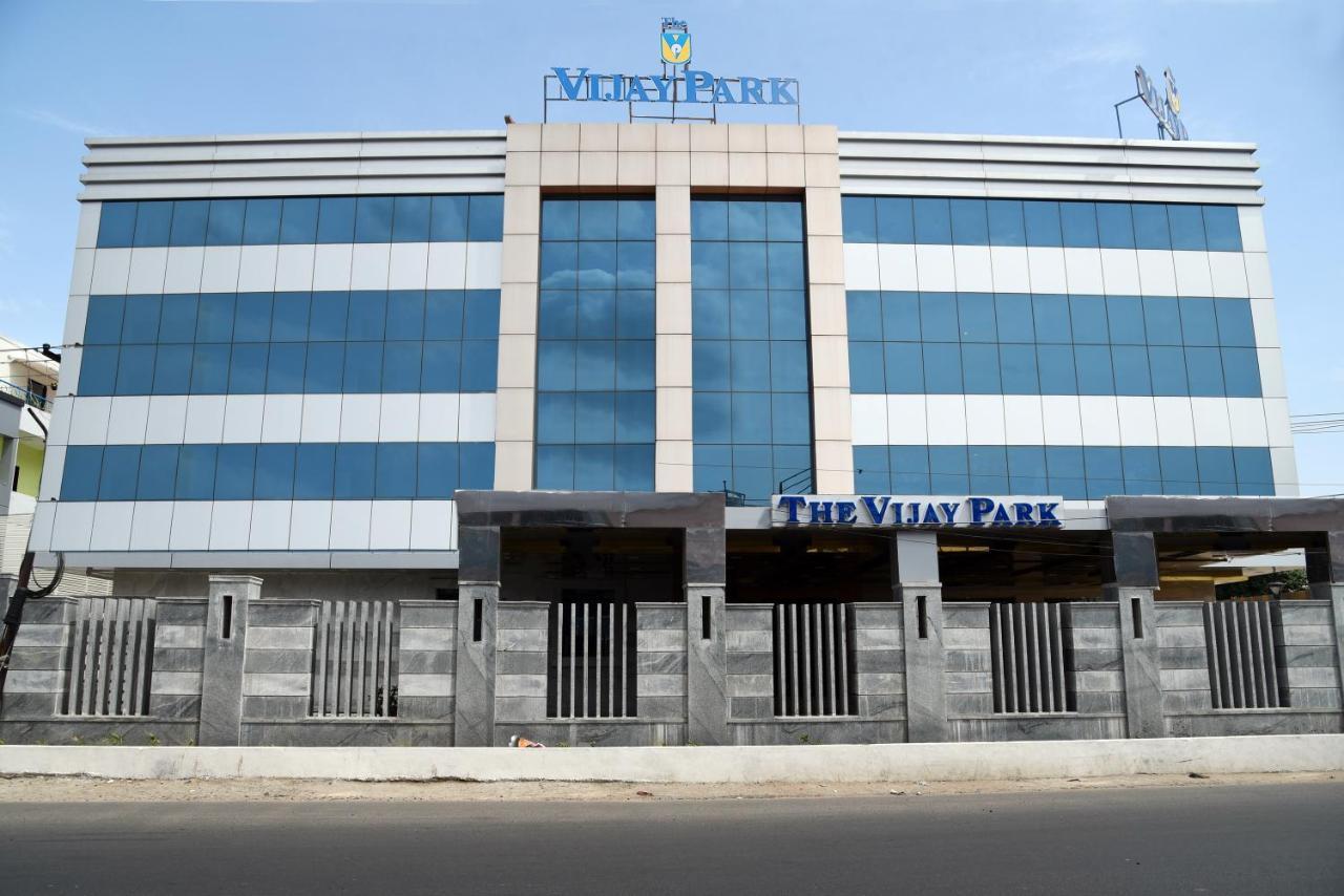 Hotel The Vijay Park - Airport à Chennai Extérieur photo